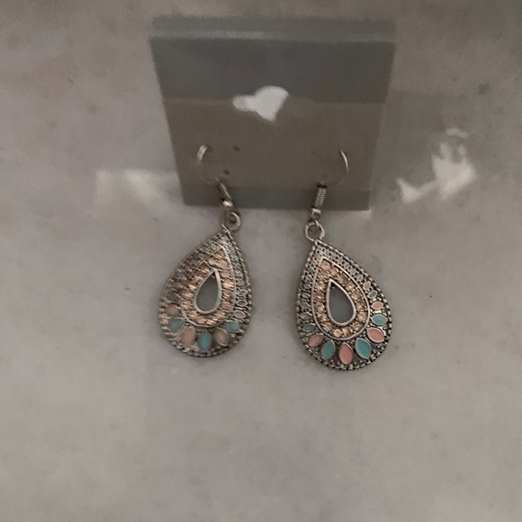 Earrings - Picture 2 of 2